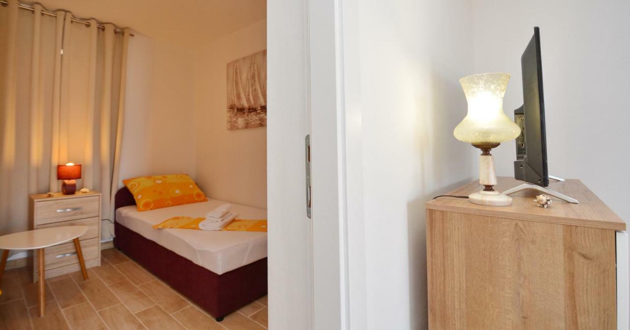 Apartmani Cesarec Basina Exteriör bild