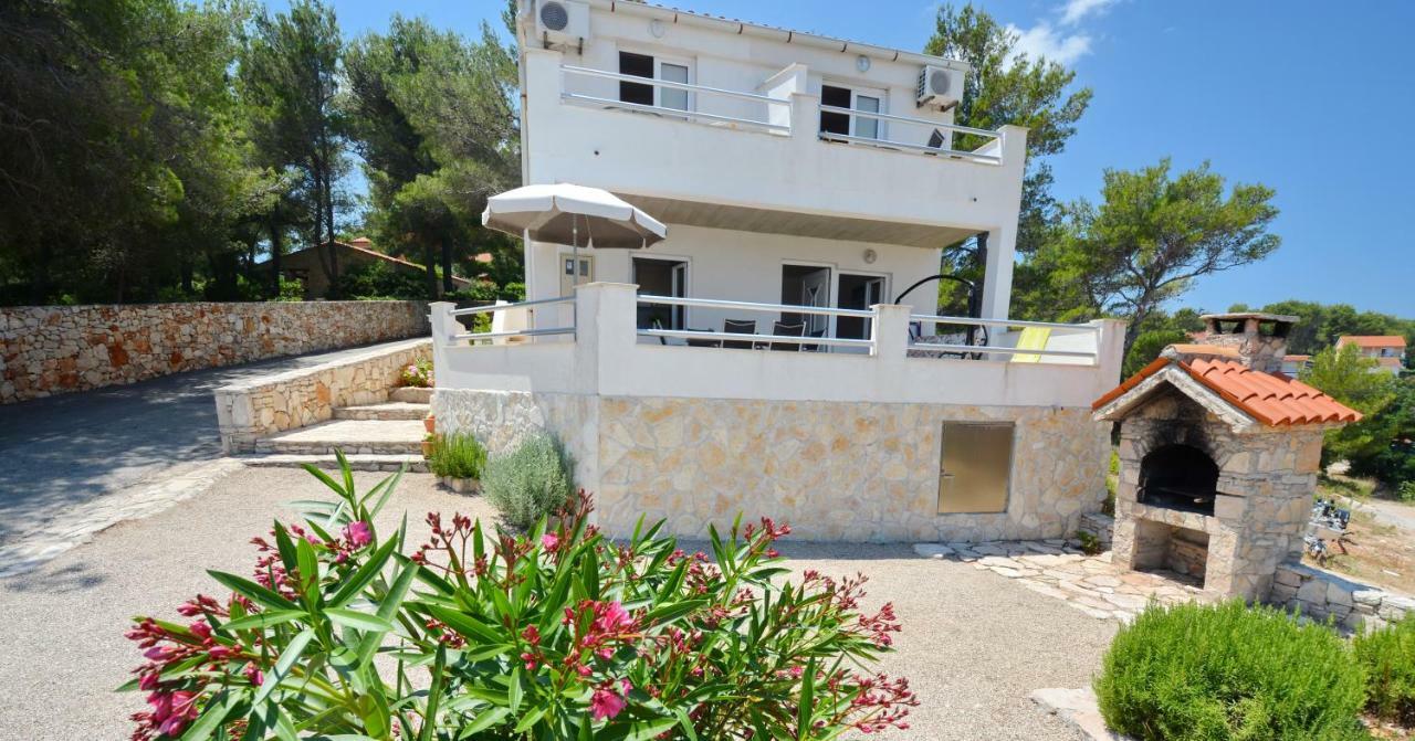 Apartmani Cesarec Basina Exteriör bild