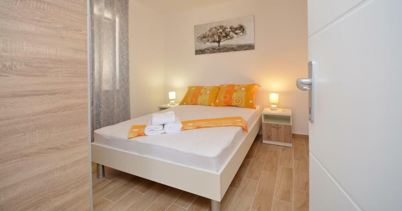 Apartmani Cesarec Basina Exteriör bild